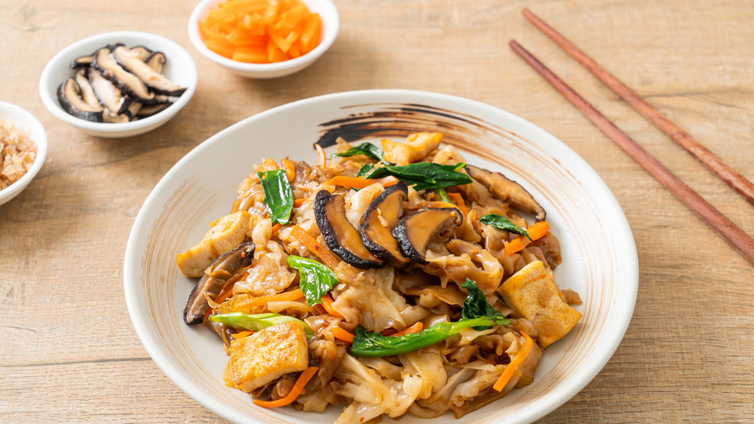 Vegan Yakisoba Noodles with Tofu and Vegetables Fortune